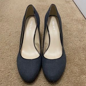 Nine West Grey and Black Pumps size 11